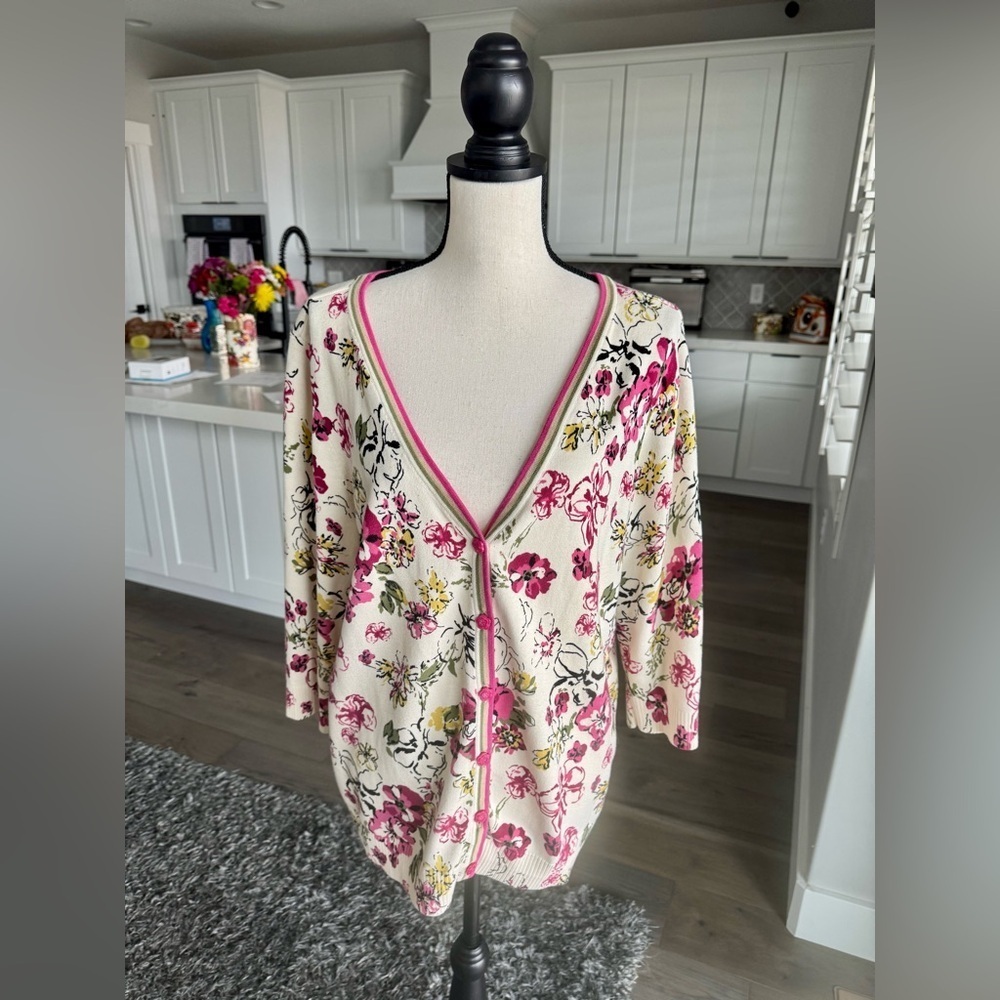 Christopher & Banks Floral Button Front Cardigan – Women’s Large